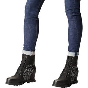 Sorel Lexie Black Ankle Boots Size 5